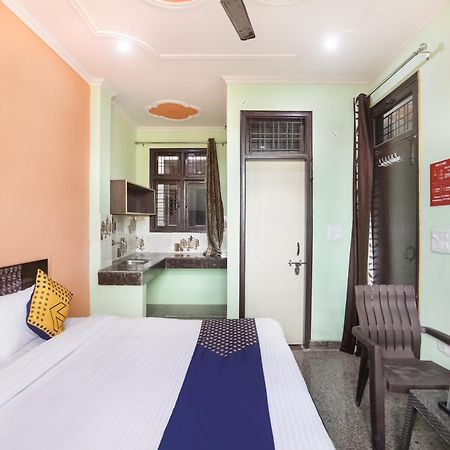 Spot On Main View Guest House Near Leisure Valley Park Gurgaon Buitenkant foto