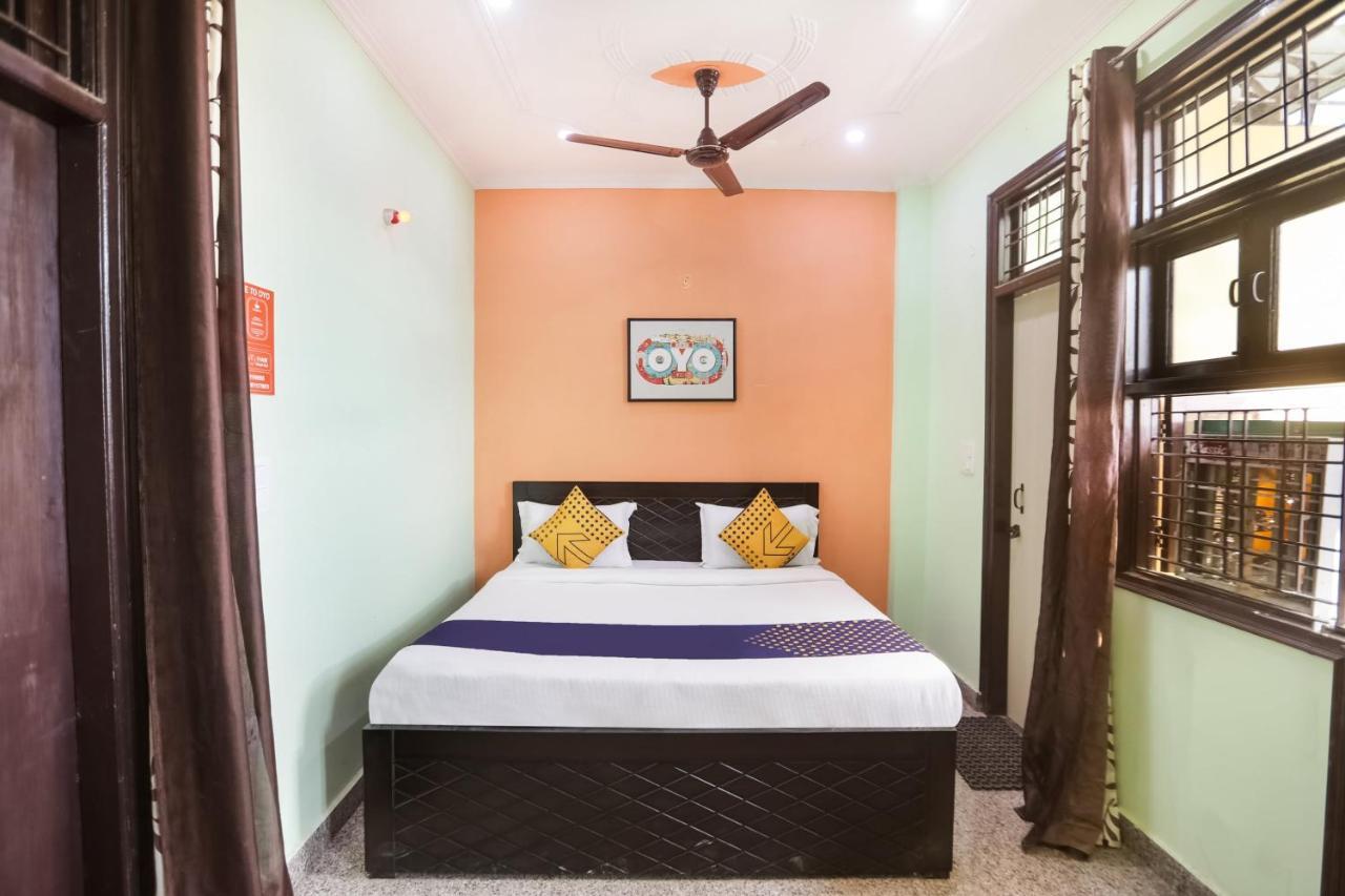 Spot On Main View Guest House Near Leisure Valley Park Gurgaon Buitenkant foto