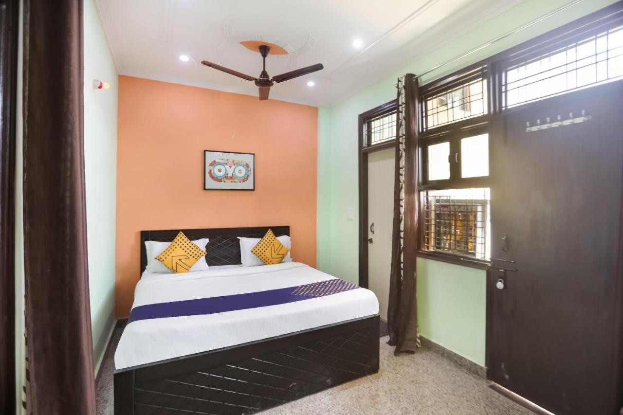 Spot On Main View Guest House Near Leisure Valley Park Gurgaon Buitenkant foto