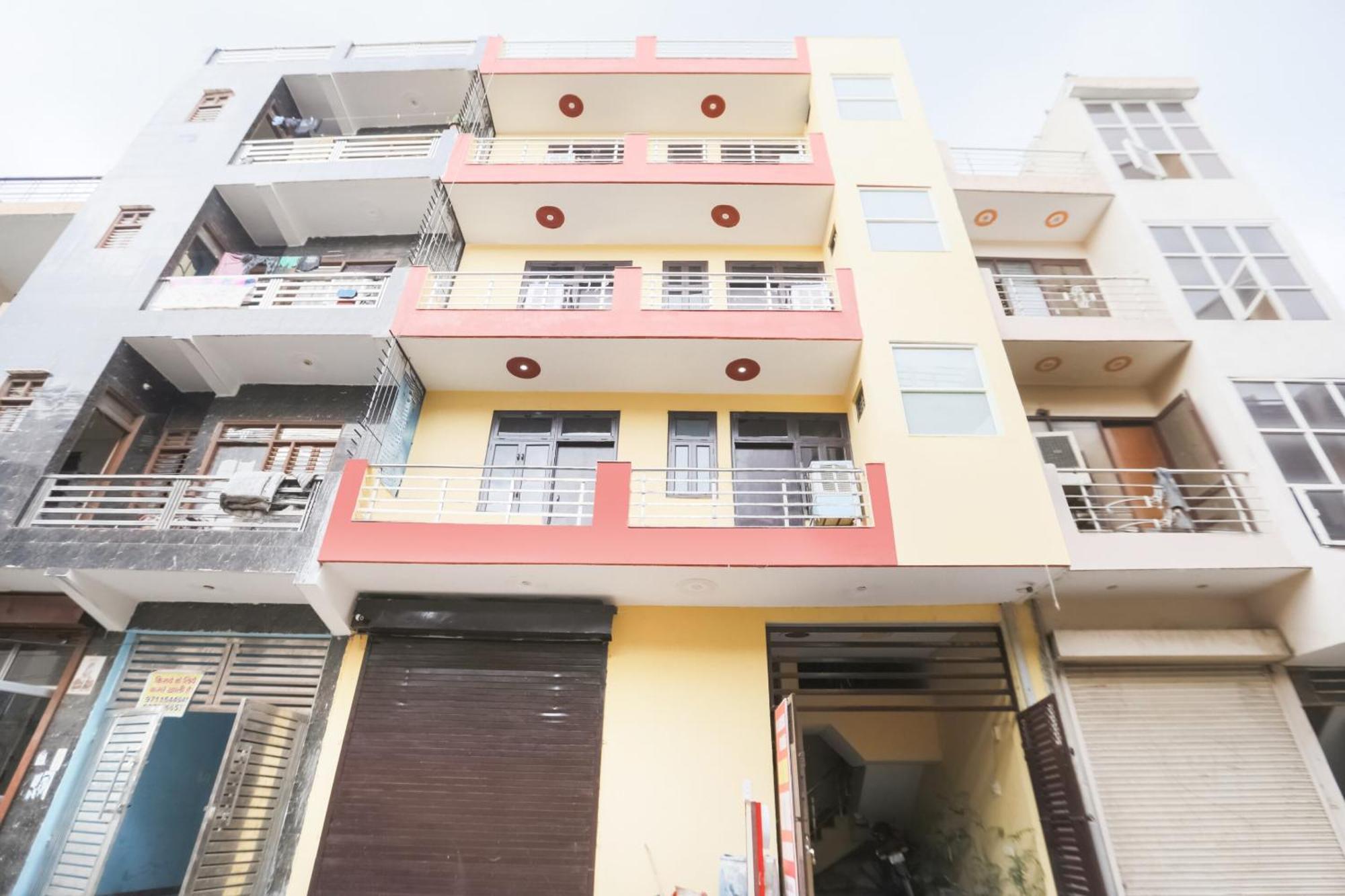 Spot On Main View Guest House Near Leisure Valley Park Gurgaon Buitenkant foto