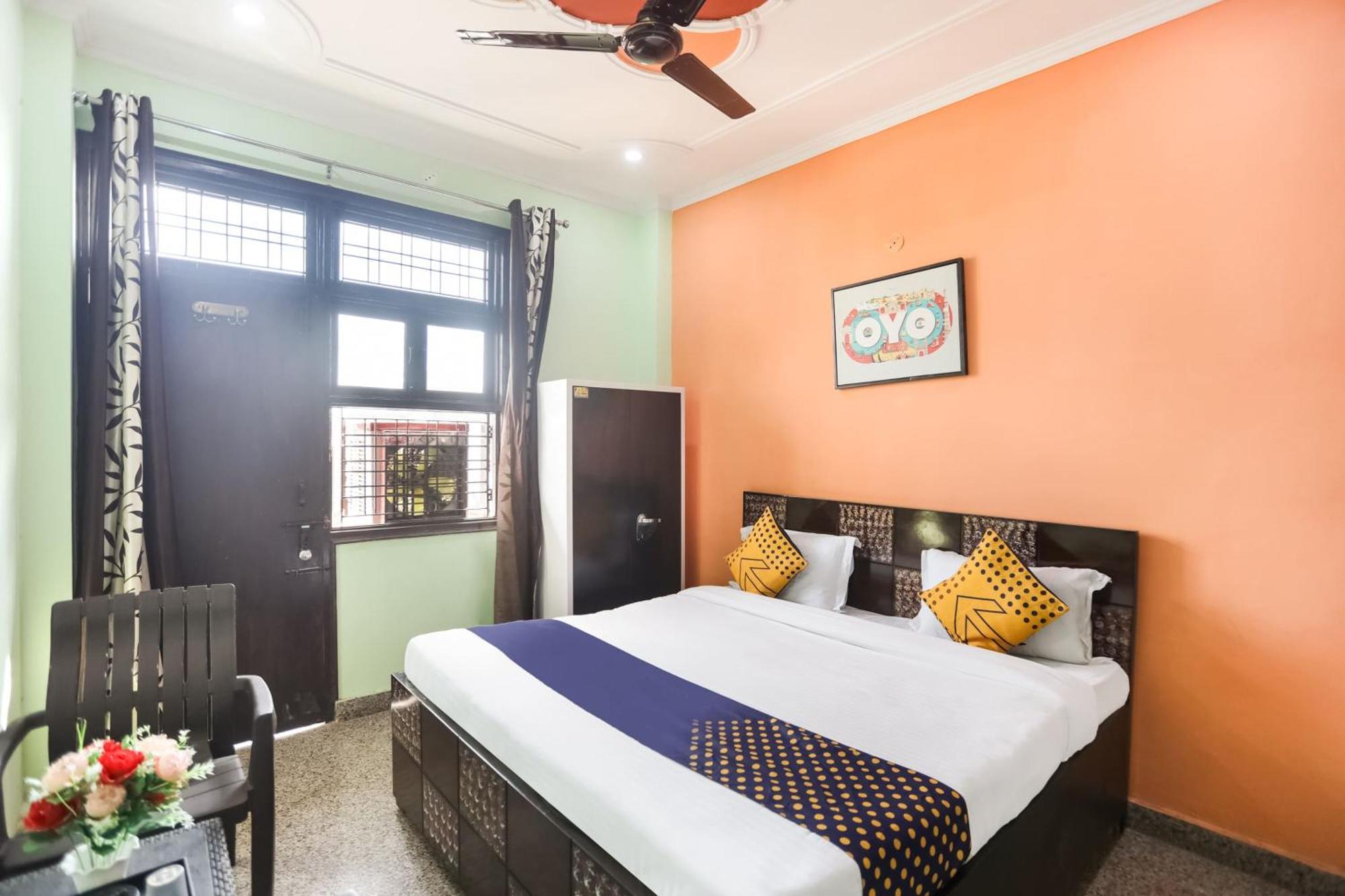 Spot On Main View Guest House Near Leisure Valley Park Gurgaon Buitenkant foto