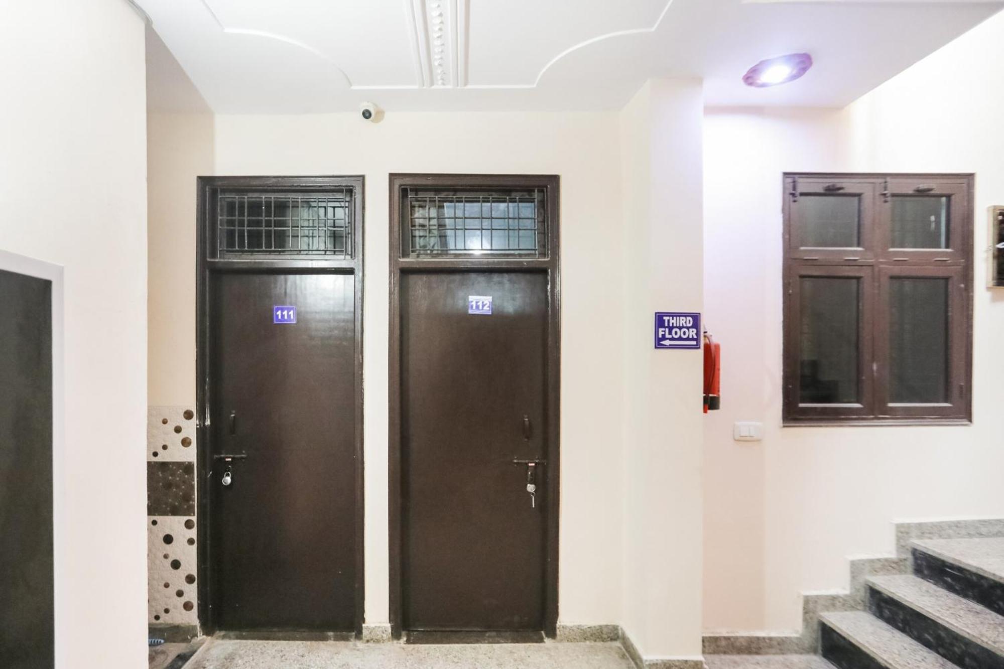 Spot On Main View Guest House Near Leisure Valley Park Gurgaon Buitenkant foto