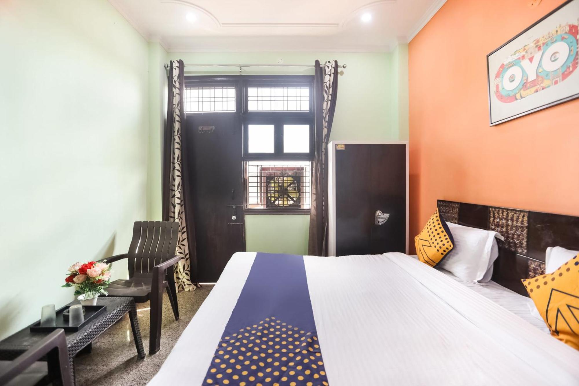 Spot On Main View Guest House Near Leisure Valley Park Gurgaon Buitenkant foto